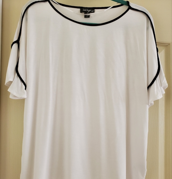 Lord and Taylor top - Picture 1 of 5